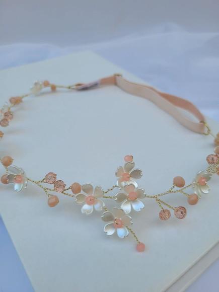 Tiara Infantil Alicia Aramada com Florzinhas Peroladas