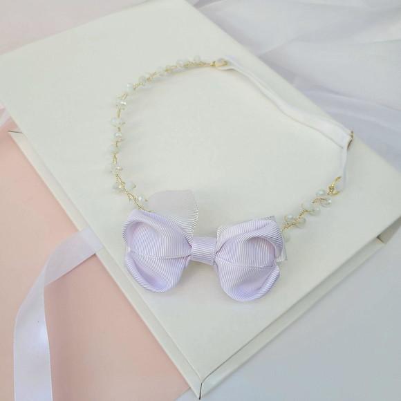 Tiara Infantil Gabrielle Aramada com Cristais e Laço Branco