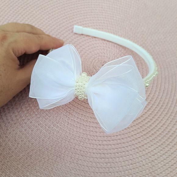 Tiara Infantil Lara Arco de Pérola e Laço de Organza Branco