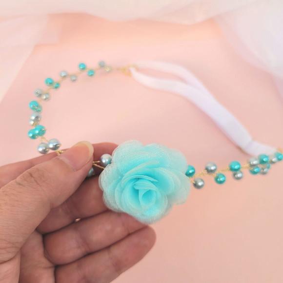 Tiara Infantil Luiza Aramada com Flor de Organza Azul