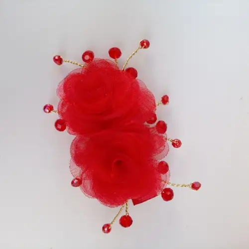 Presilha Sofia com Flores de Organza Vermelha