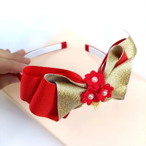 Tiara Arco Eduarda com Laço Vermelho e Dourado