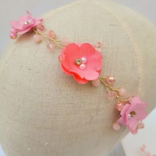 Tiara Bebê e Infantil Emanuella com Flores de Gorgurão