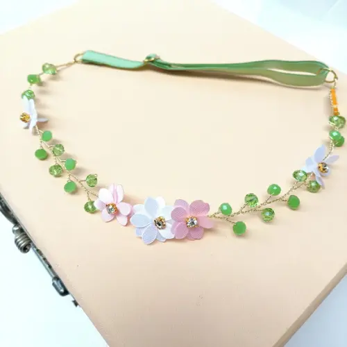 Tiara Bebê e Infantil Jade com Flores de Cetim