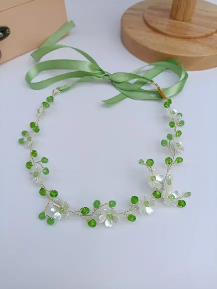 Tiara Infantil Alicia Aramada com Florzinhas Peroladas