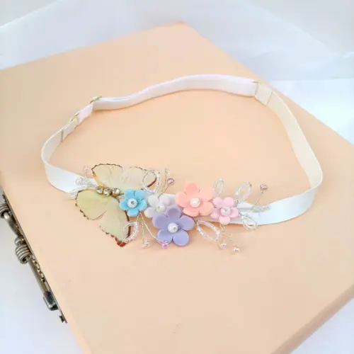 Tiara Infantil Clara com Flores de Porcelana