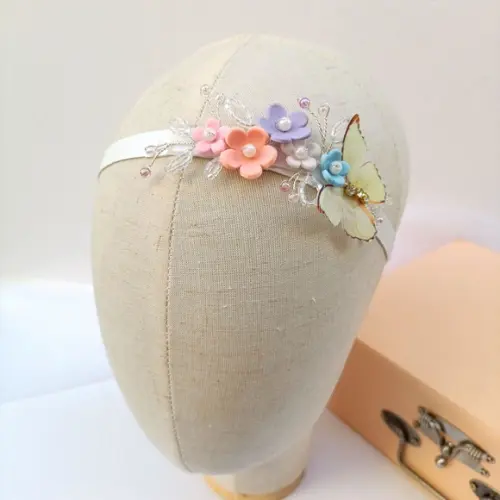 Tiara Infantil Clara com Flores de Porcelana