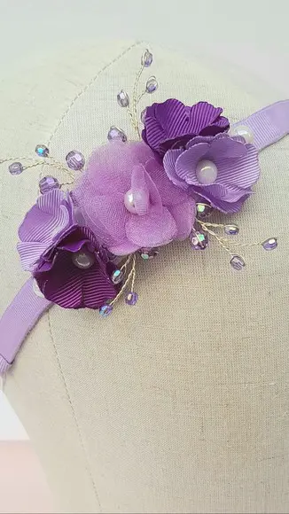 Tiara Infantil Laura com Flores Lilás e Roxo