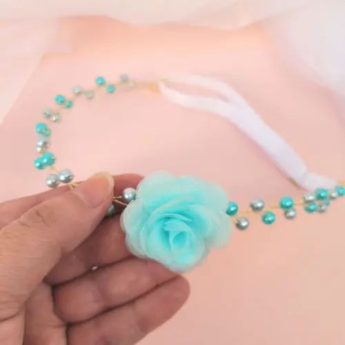 Tiara Infantil Luiza Aramada com Flor de Organza Azul