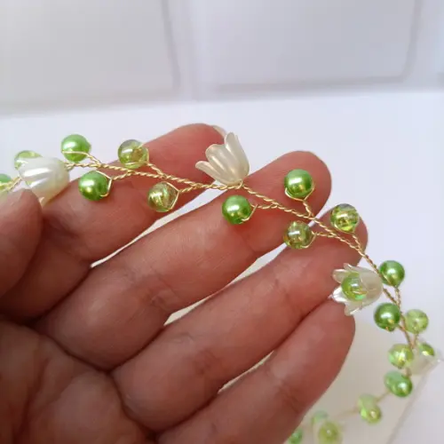 Tiara Infantil Maya Aramada com Pérolas Verde