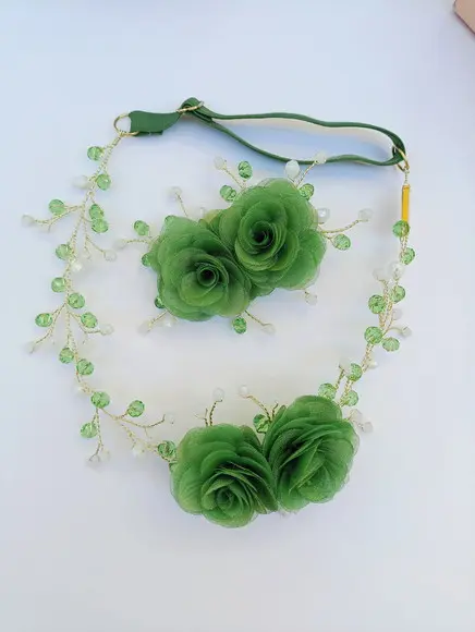 Tiara Infantil Sofia com Flores Verde