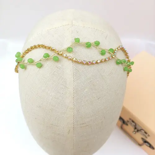 Tiara Sarah com Strass e Cristais Verde