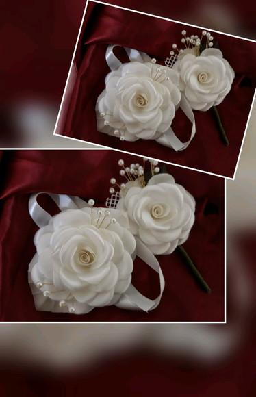 Corsages Off White