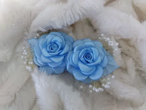 Arranjos 2 flores para penteados de daminhas