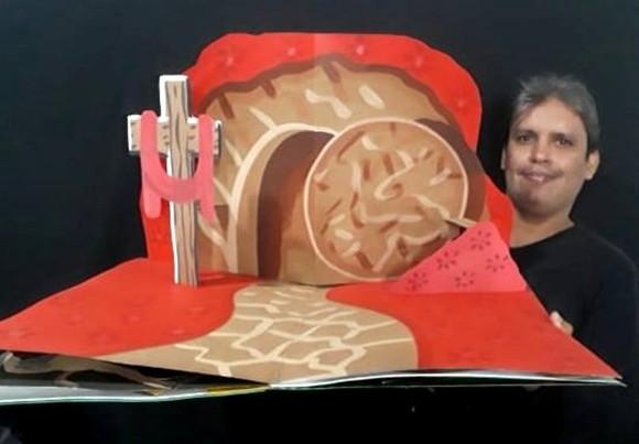 Livro sem Palavras Pop-up Gigante