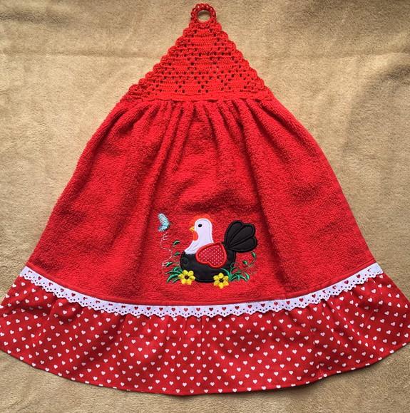 Bate Mão Bordado Galinha Vermelho Barrado Corações
