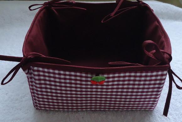 Cesta para Pão de Queijo ou Biscoitos Xadrez Vinho e Branco