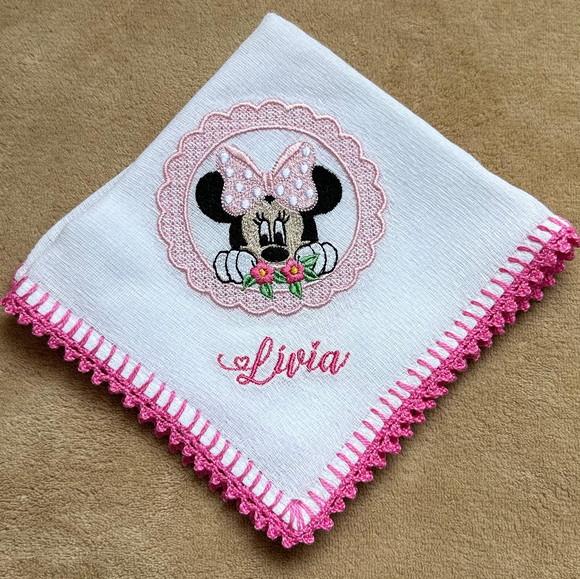 Fralda de Boca Bordada Minnie Rosa