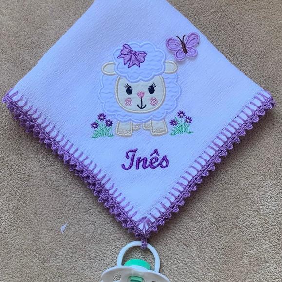 Fralda de Boca com Porta Chupeta