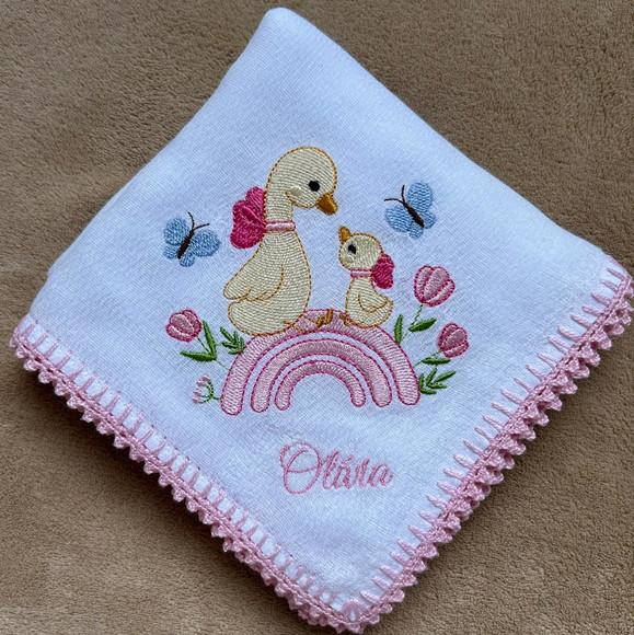 Fralda de Passeio Bordada Patinha