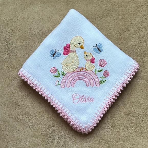 Fralda de Passeio Bordada Patinha