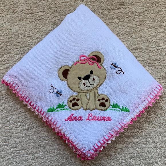 Fralda de Passeio Bordada Personalizada