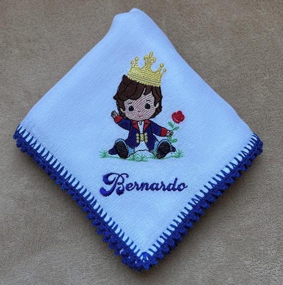 Kit 4 Fraldas de Passeio Bordadas Pequeno Príncipe