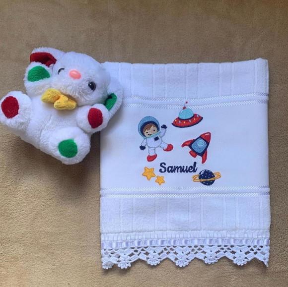 Kit 4 Toalhinhas Bordadas Espaço