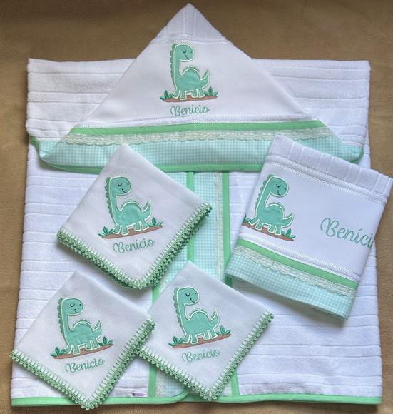 Kit Enxoval para Bebê Toalhas e Fraldas Dinossauro