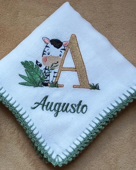 Kit Enxoval para Bebê Toalhas e Fraldas Safari Alfabeto