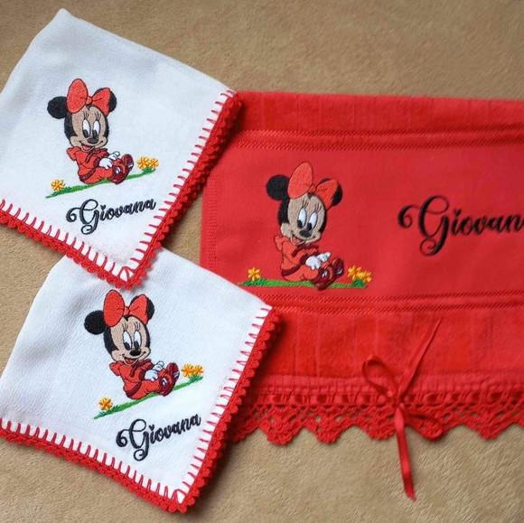 Kit Toalhinha e Fraldas de Boca Minnie