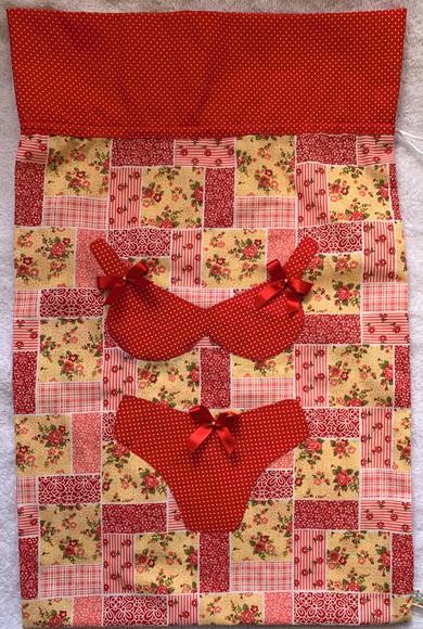Porta lingerie grande floral para viagem