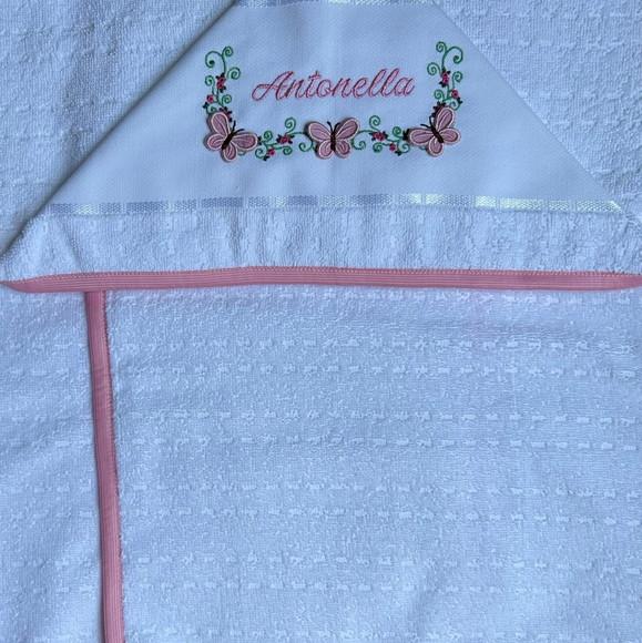 Toalha de Banho com Capuz Bordada Borboletas