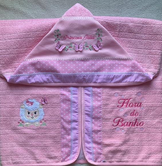 Toalha de Banho Infantil com Capuz Ovelhinha Menina