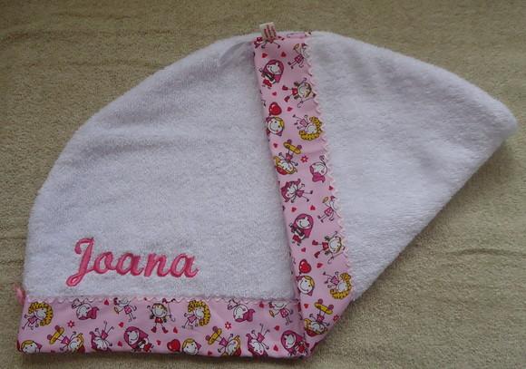 Toalha de Cabelo Infantil Branca com Rosa de Menininhas