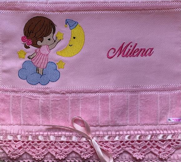 Toalhinha Bordada Menina E A Lua
