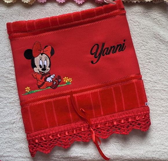 Toalhinha Bordada Minnie
