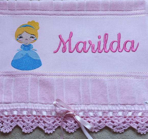 Toalhinha Bordada Princesa
