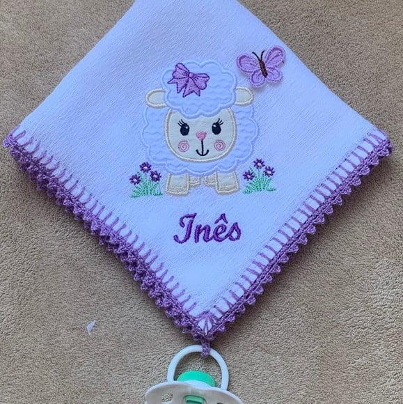 Fralda de Boca com Porta Chupeta