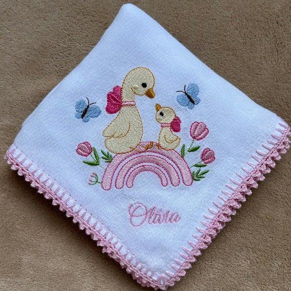 Fralda de Passeio Bordada Patinha