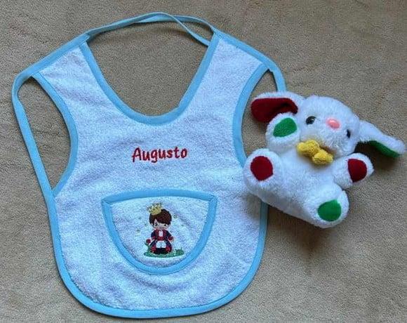 Kit Babador e Toalhinha Bordados Pequeno Príncipe