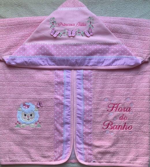 Kit Enxoval Bebê Bordado Toalha e Fraldas