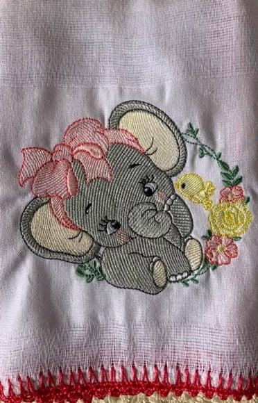 Kit Fraldas de Passeio Bordadas Elefantinha Menina