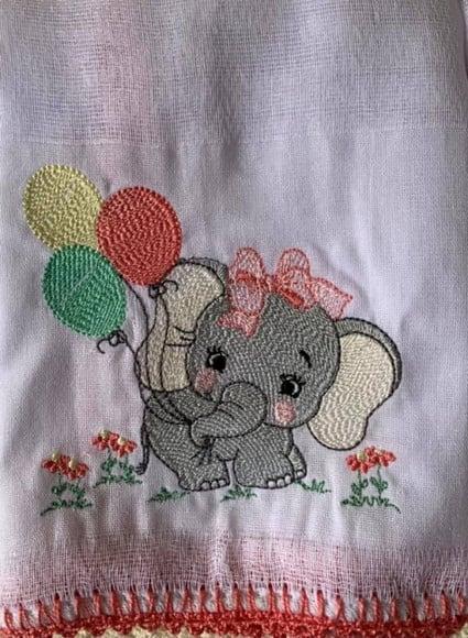 Kit Fraldas de Passeio Bordadas Elefantinha Menina