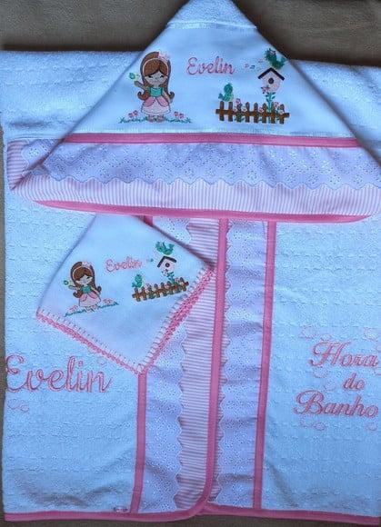 Kit Toalha de Banho com Capuz e Fralda de Boca Princesa