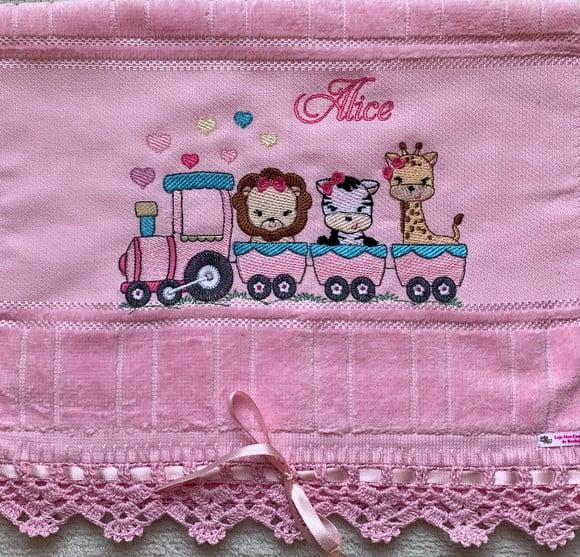 Kit Toalhinha e Fraldas de Boca e Passeio Safari Trem Menina