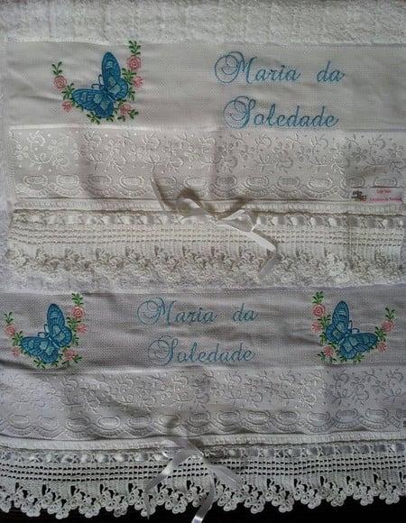Toalha de Banho Bordada Feminina