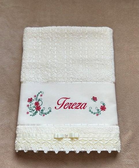 Toalha de Banho Bordada Feminina Floral