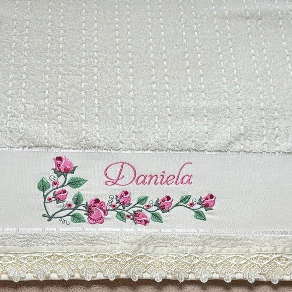 Toalha de Banho Bordada Rosas