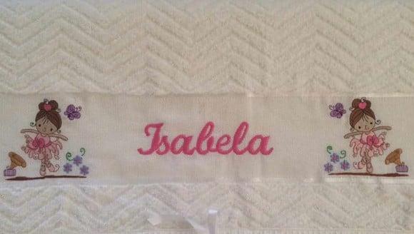Toalha de Banho Infantil Bordada Menina